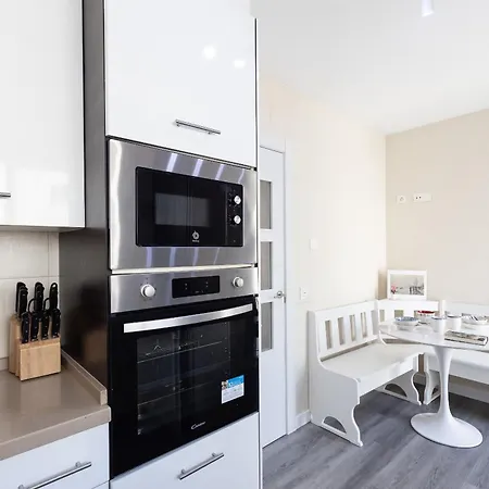 Reial By Unik Apartment *